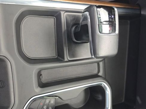 Used 2022 Chevrolet Silverado 1500 High Country w/ Technology Package image 38