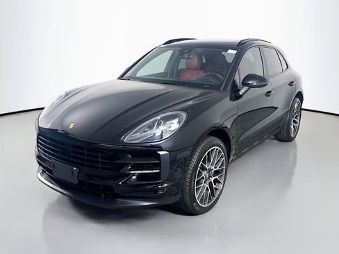 Used 2020 Porsche Macan S w/ Premium Package Plus image 4