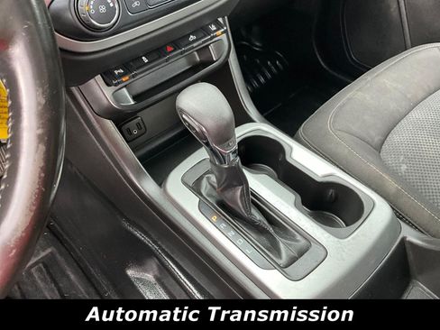 Used 2022 Chevrolet Colorado LT w/ Fleet Safety Package RWD image 15