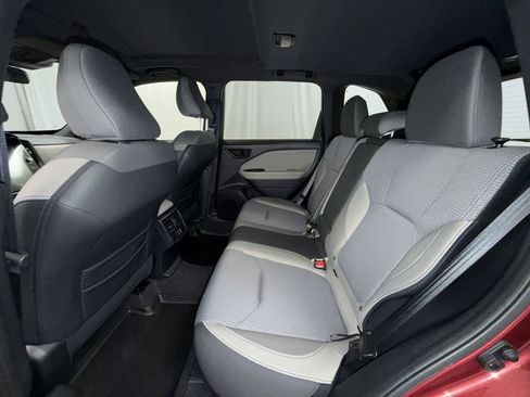 Used 2025 Subaru Forester Premium AWD/4WD image 12
