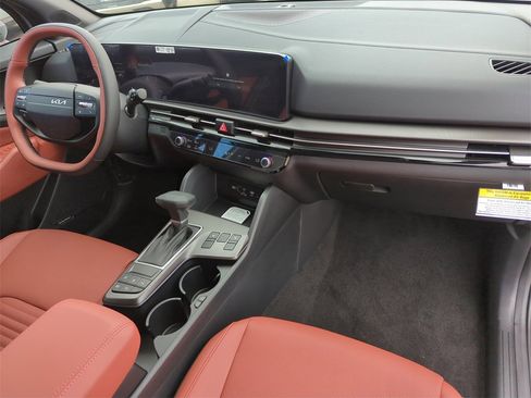 New 2026 Kia Sportage SX image 12
