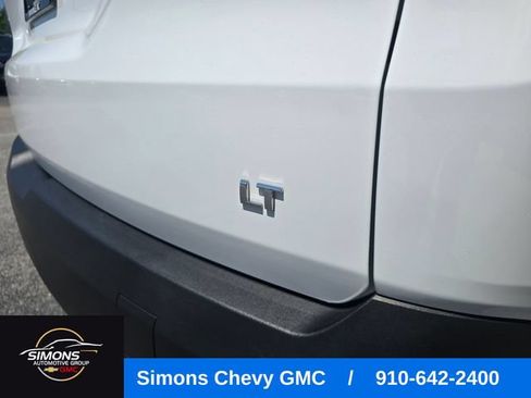 Used 2023 Chevrolet Traverse LT w/ Rear Camera Mirror Package AWD/4WD image 44
