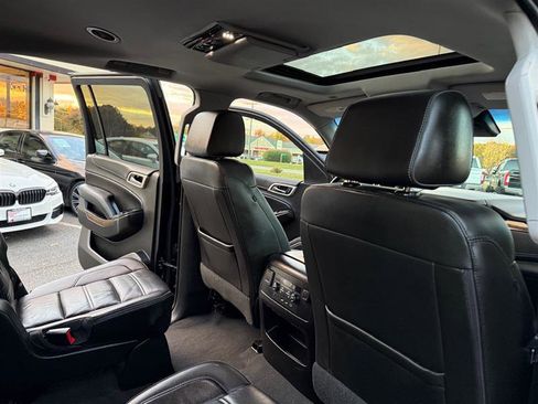 Used 2019 GMC Yukon XL Denali w/ Denali Ultimate Package image 19