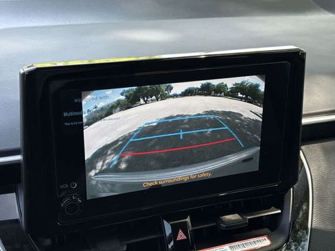 Used 2025 Toyota Corolla LE FWD image 19
