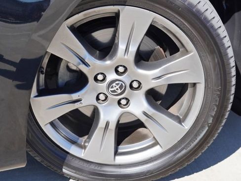 Used 2018 Toyota Sienna SE image 10