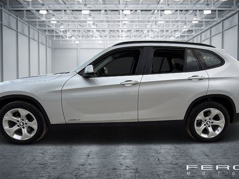 Used 2015 BMW X1 sDrive28i image 2
