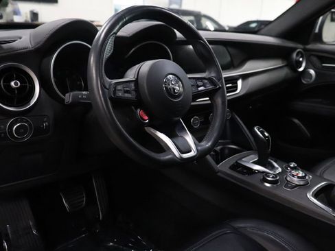 Used 2023 Alfa Romeo Stelvio Ti image 10