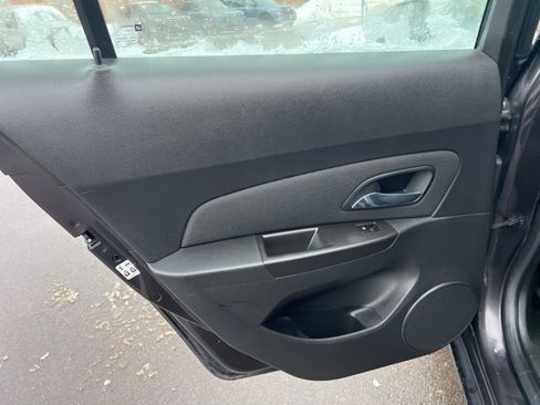 Used 2016 Chevrolet Cruze LT image 14