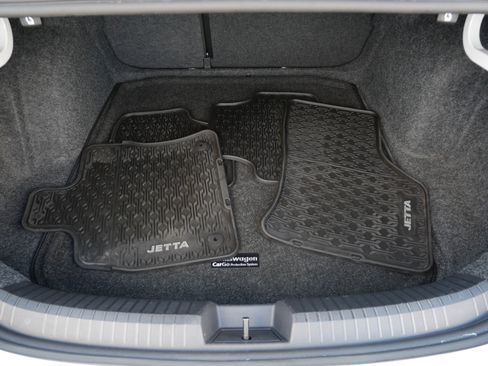 Used 2021 Volkswagen Jetta SEL Premium FWD image 18