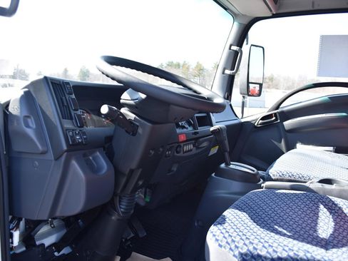 New 2024 Chevrolet Low Cab Forward image 13