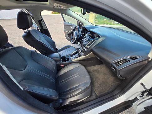 Used 2012 Ford Focus SEL image 34