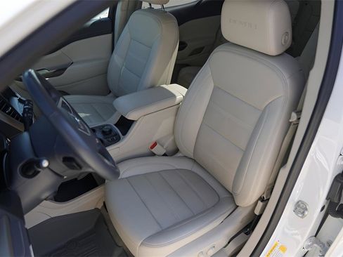 Used 2021 GMC Acadia Denali w/ Denali Technology Package image 7