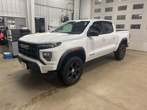 Used 2024 GMC Canyon Elevation w/ Trailering Package image 2