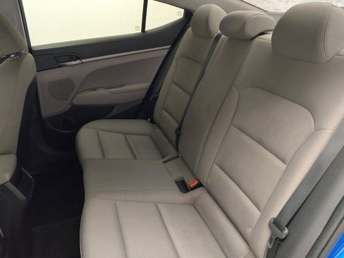 Used 2017 Hyundai Elantra SE w/ Cargo Package image 18