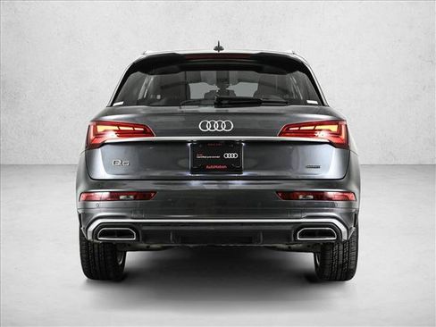 Certified 2024 Audi Q5 e Prestige image 7