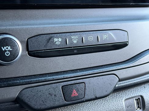 Used 2022 Ford Transit 350 XLT image 33