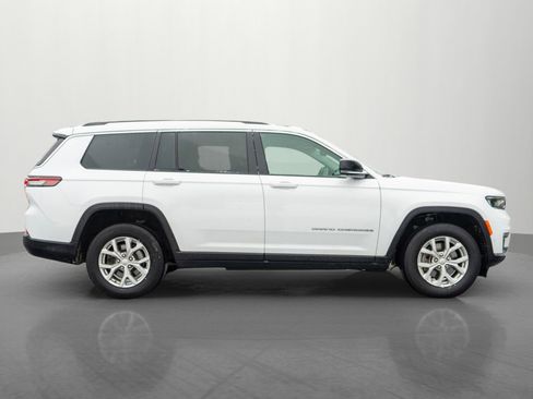 Used 2023 Jeep Grand Cherokee L Limited w/ Luxury Tech Group II image 8