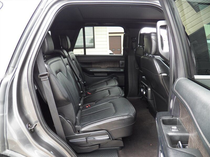 Used 2020 Ford Expedition Limited RWD image 13