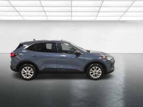Used 2024 Ford Escape Active AWD/4WD image 3
