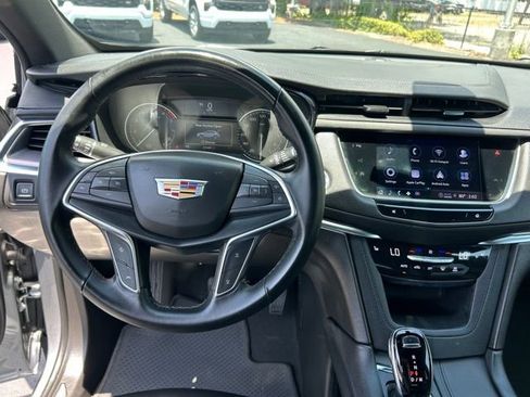 Used 2024 Cadillac XT5 Luxury FWD image 17