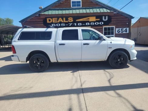 Used 2014 RAM 1500 Express image 2