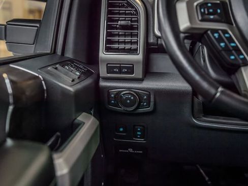 Used 2022 Ford F250 Lariat w/ Lariat Ultimate Package image 28