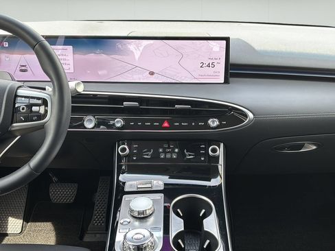 Certified 2026 Genesis GV70 2.5T AWD/4WD image 22
