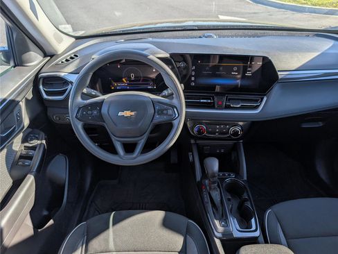 Used 2025 Chevrolet TrailBlazer LT image 15