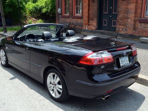 Used 2007 Saab 9-3 2.0T w/ Anniversary Pkg FWD image 4