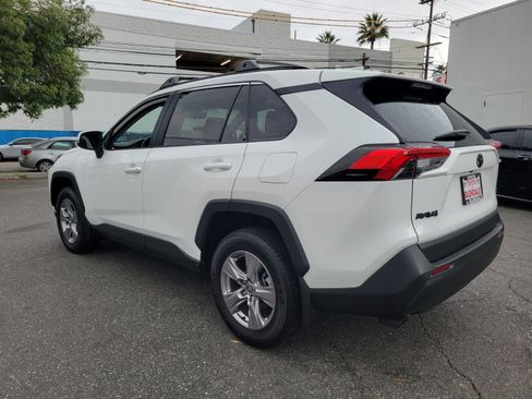 Certified 2022 Toyota RAV4 XLE image 7