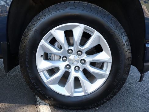 Used 2019 Chevrolet Silverado 1500 Custom w/ Custom Value Package image 43