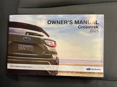 Used 2025 Subaru Crosstrek 2.0i Premium image 27