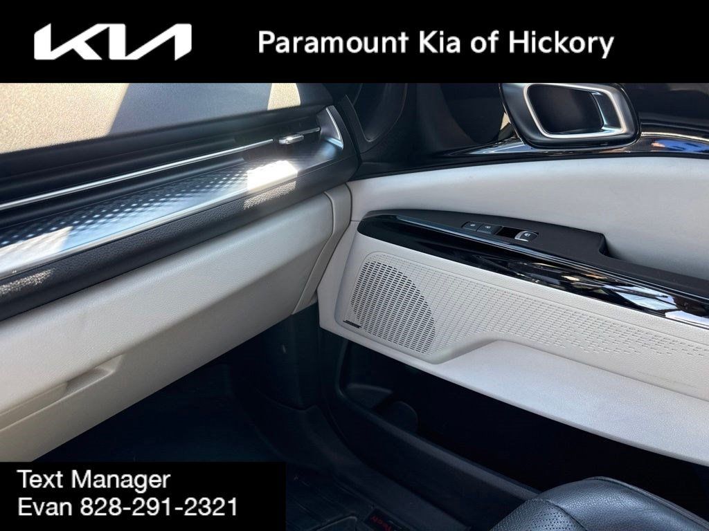 Used 2023 Kia Carnival SX Prestige FWD image 36