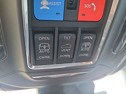 New 2025 Jeep Grand Cherokee L Limited w/ Luxury Tech Group II image 75