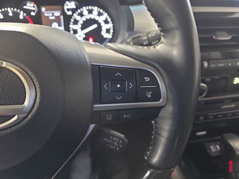 Used 2022 Lexus GX 460 Premium image 18