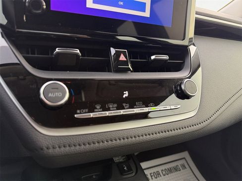 Used 2024 Toyota Corolla XLE image 22