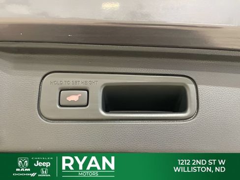 Used 2023 Honda Pilot EX-L image 17