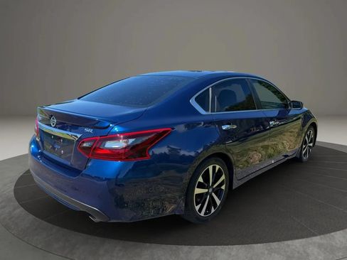 Used 2018 Nissan Altima 2.5 SR FWD image 7