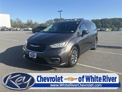 Used 2021 Chrysler Pacifica Touring-L