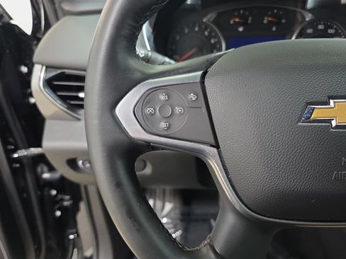 Used 2023 Chevrolet Traverse LT AWD/4WD image 17