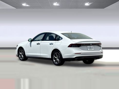 Certified 2023 Honda Accord EX image 3