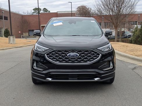 Certified 2022 Ford Edge Titanium w/ Equipment Group 301A image 9