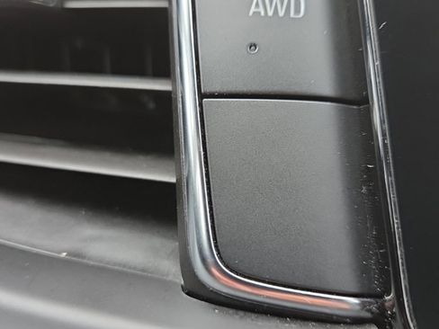 Used 2024 Buick Enclave Premium image 35