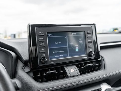 Certified 2021 Toyota RAV4 LE AWD/4WD image 27