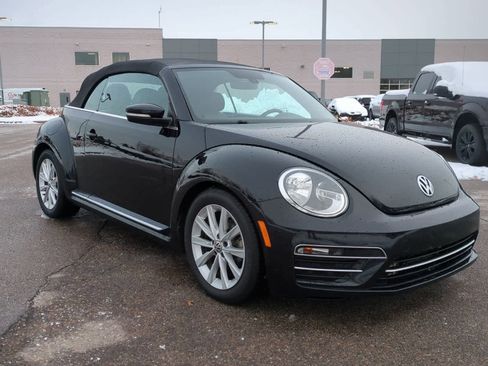 Used 2017 Volkswagen Beetle 1.8T SE image 2