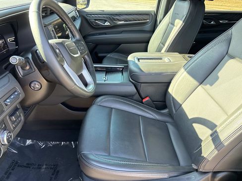 Certified 2023 GMC Yukon XL Denali w/ Max Trailering Package image 14
