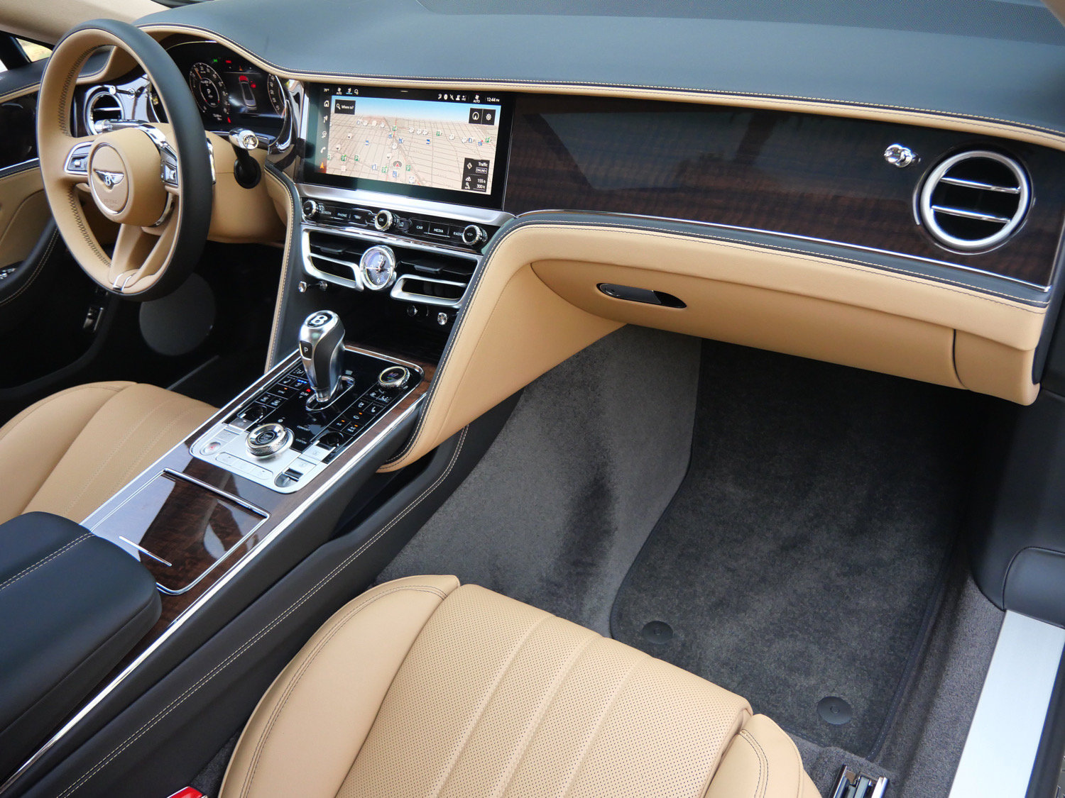 New 2026 Bentley Flying Spur V8 AWD/4WD image 2