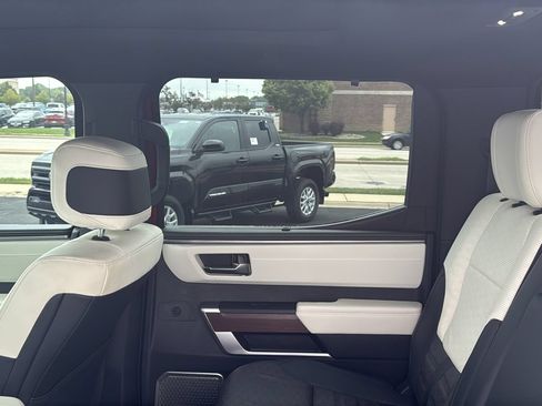 Used 2024 Toyota Tundra Capstone AWD/4WD image 19