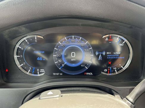 Used 2020 Cadillac Escalade Premium Luxury AWD/4WD image 26