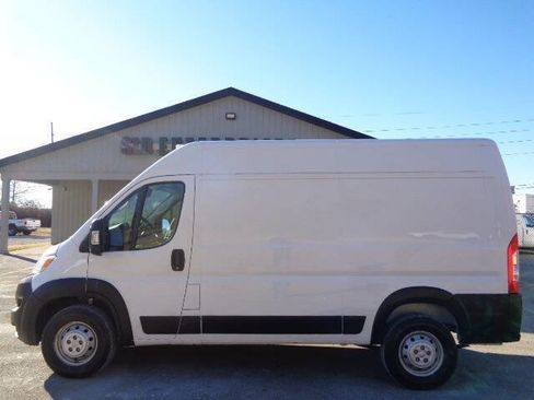 Used 2023 RAM ProMaster 2500 w/ Driver Convenience Group image 2